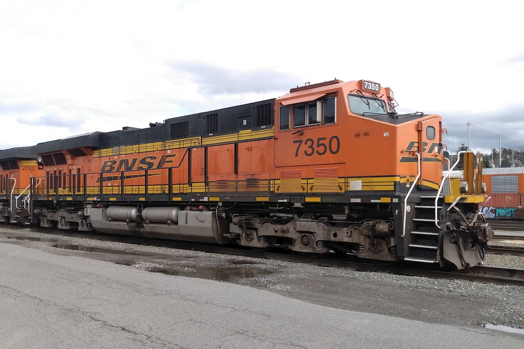 BNSF 7350